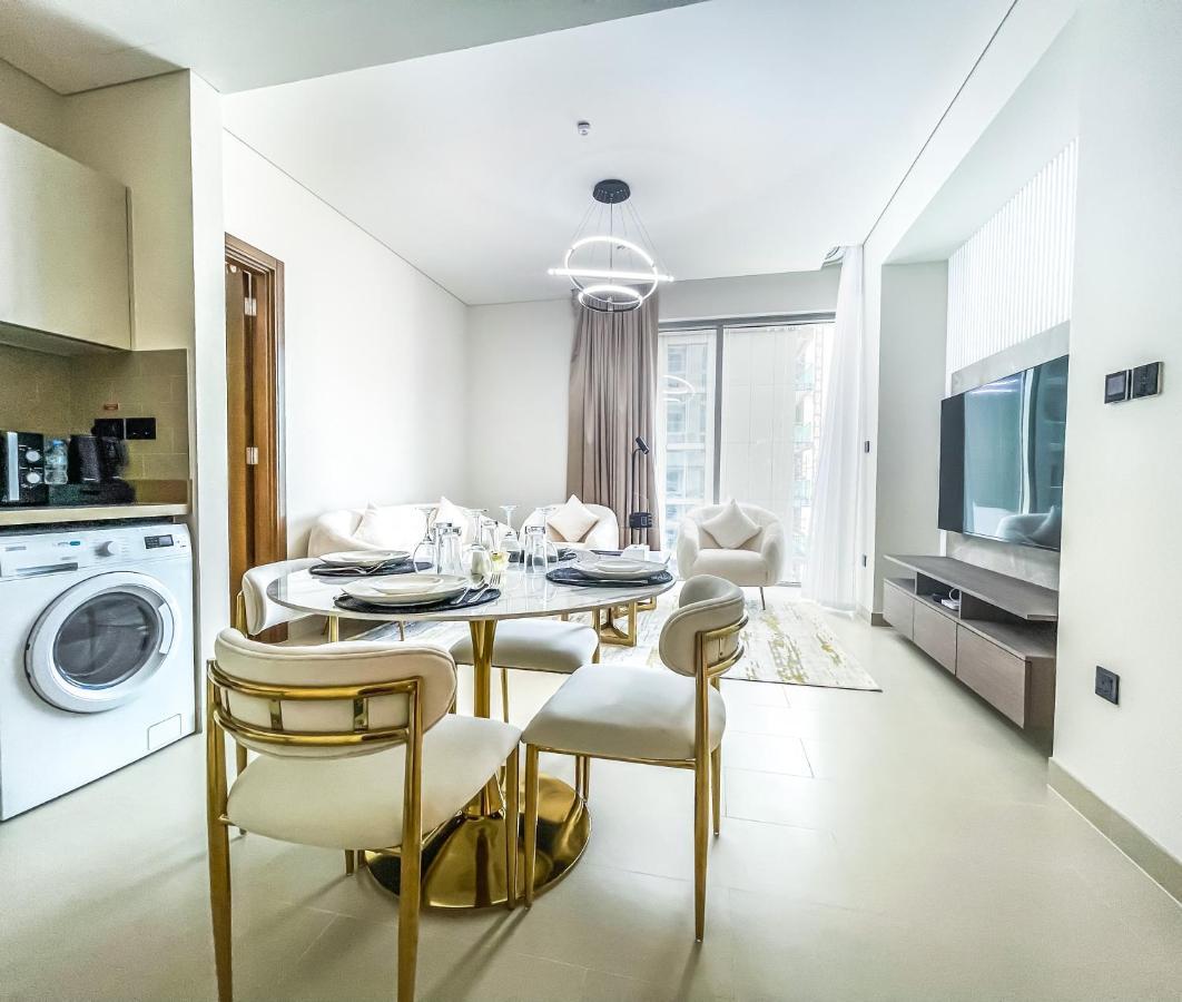 Stay Mindblowing 2 Bedroom Holiday Home With Close View Of Burj Khalifa Ντουμπάι Εξωτερικό φωτογραφία
