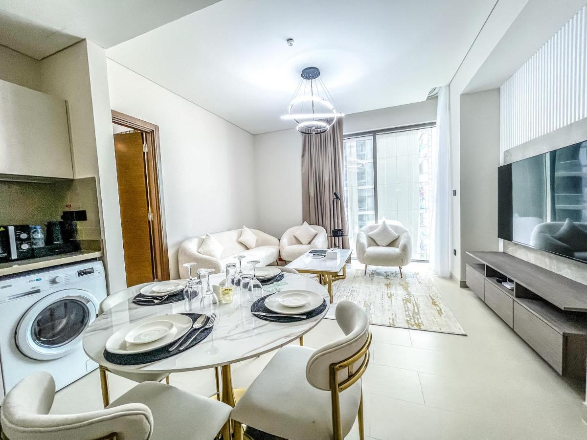 Stay Mindblowing 2 Bedroom Holiday Home With Close View Of Burj Khalifa Ντουμπάι Εξωτερικό φωτογραφία
