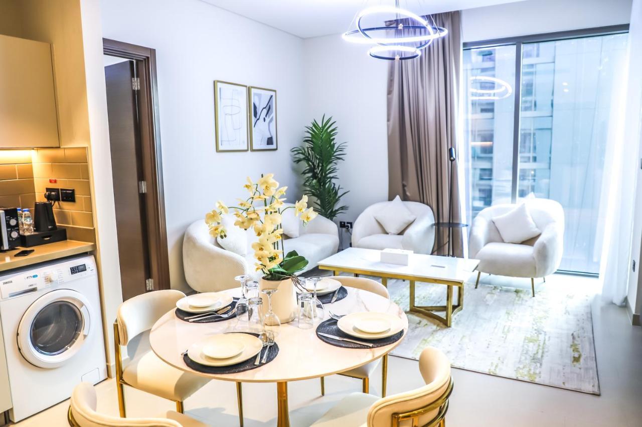 Stay Mindblowing 2 Bedroom Holiday Home With Close View Of Burj Khalifa Ντουμπάι Εξωτερικό φωτογραφία